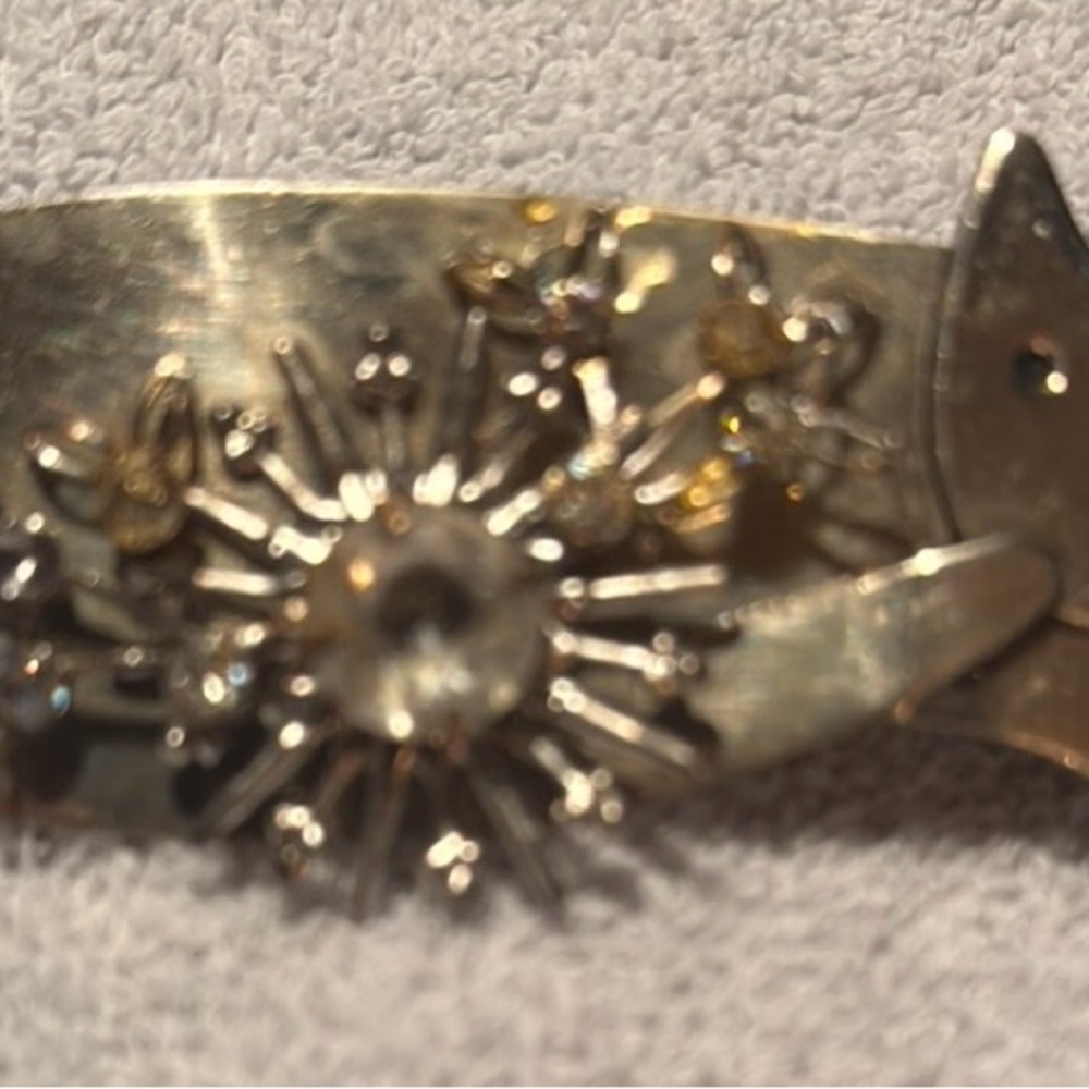 Silver Cat Hair Clip- Hand Made - Picture 5 of 6